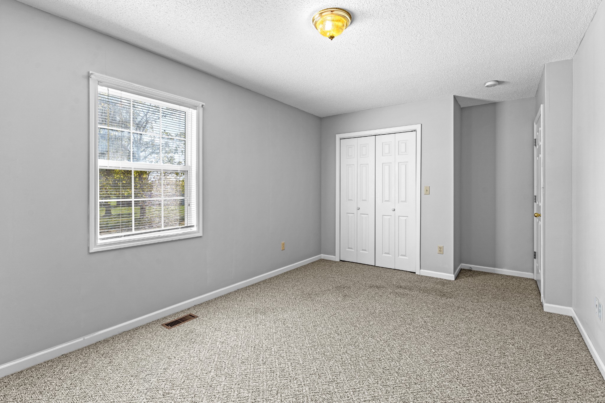 1235 Yell Road Lewisburg, TN 37091 - Photo 34 of 36 an empty room with window