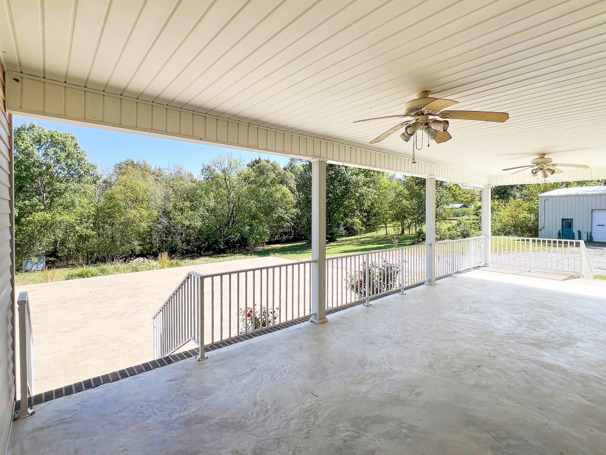 1235 Yell Road Lewisburg, TN 37091 - Photo 4 of 36