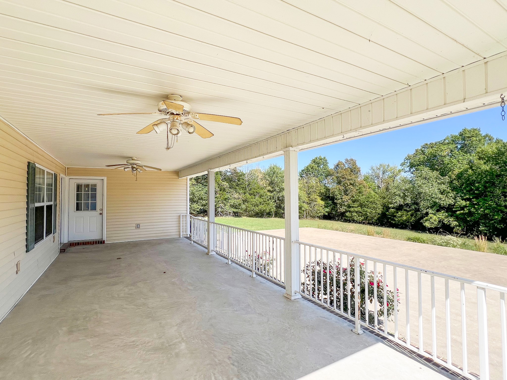 1235 Yell Road Lewisburg, TN 37091 - Photo 5 of 36 a view of a room with wooden floor