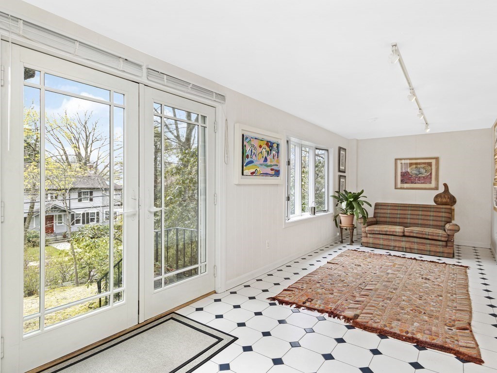 215 Mill Street Newton, MA 02460 - Photo 4 of 34