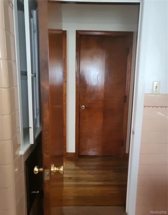 15611 Spring Garden Street Detroit, MI 48205 - Photo 43 of 49