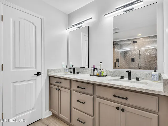 $368,000 | 7128 Deer Springs Way, Powell, TN 37849