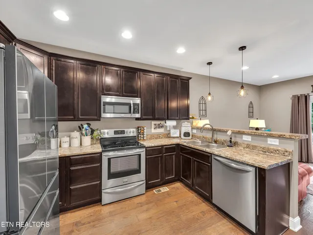 $368,000 | 7128 Deer Springs Way, Powell, TN 37849