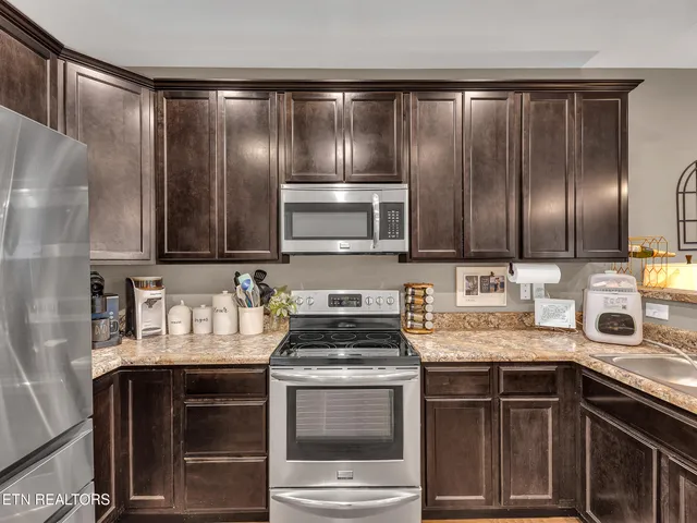 $368,000 | 7128 Deer Springs Way, Powell, TN 37849