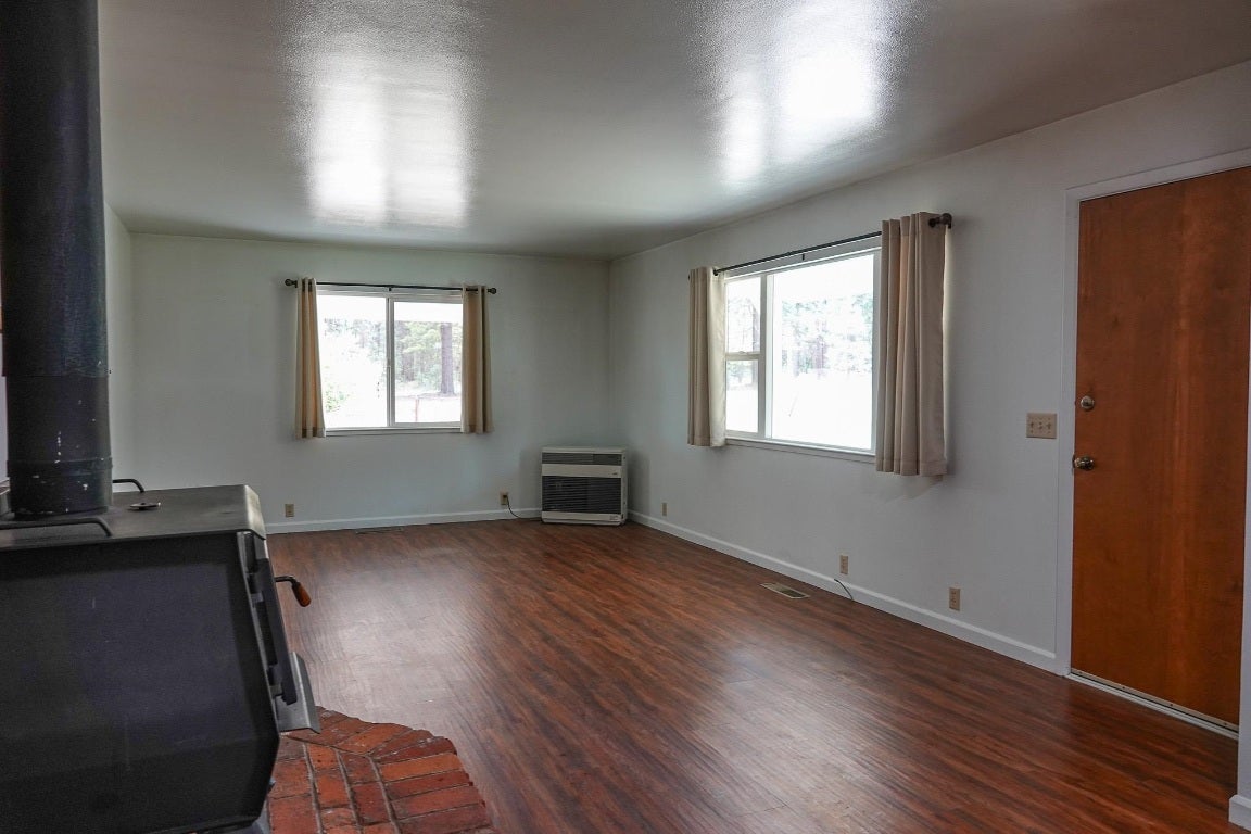 12500 Quartz Valley Road Fort Jones, CA 96032 - Photo 9 of 43 Gallery Image 9