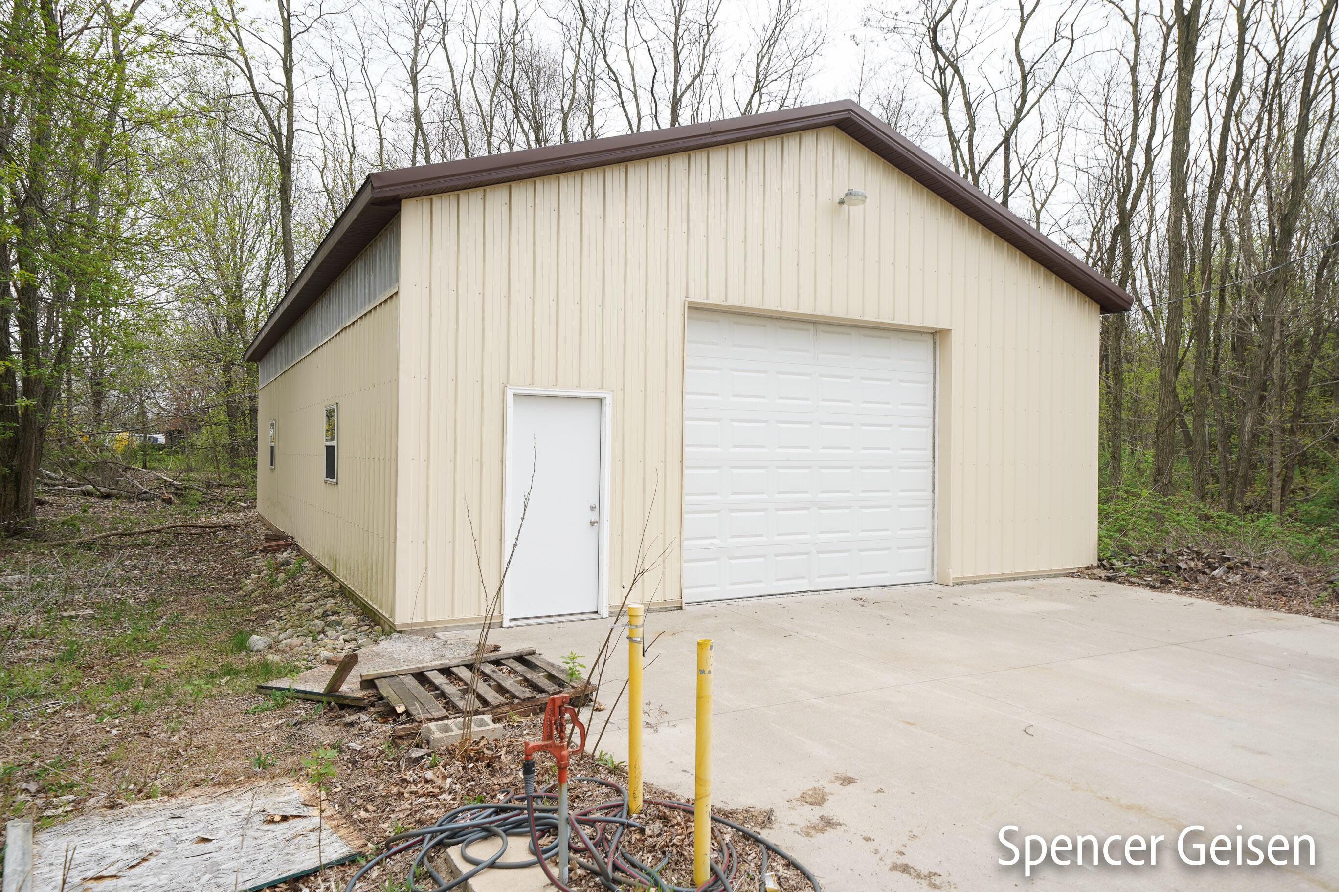 8179 West Colby Road Greenville, MI 48838 - Photo 3 of 49 8179 W Colby Rd, Greenville, MI 1-42