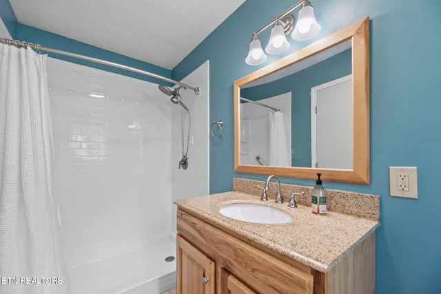 $450,000 | 295 Barber Road, Corryton, TN 37721