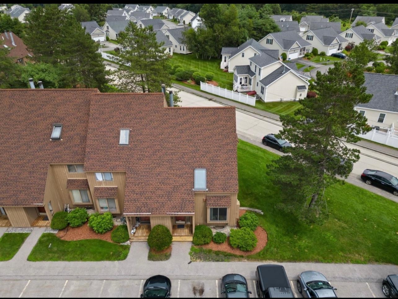 1 Clinton Court, Unit 1 Merrimack, NH 03054 - Photo 6 of 17