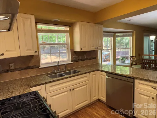 $420,000 | 2601 Yarrow Road, Charlotte, NC 28213