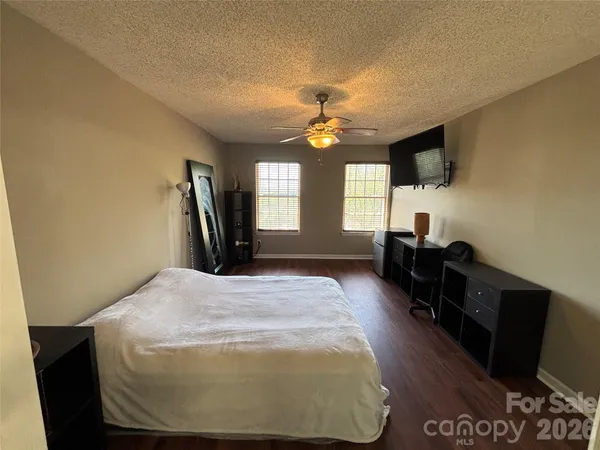 $420,000 | 2601 Yarrow Road, Charlotte, NC 28213