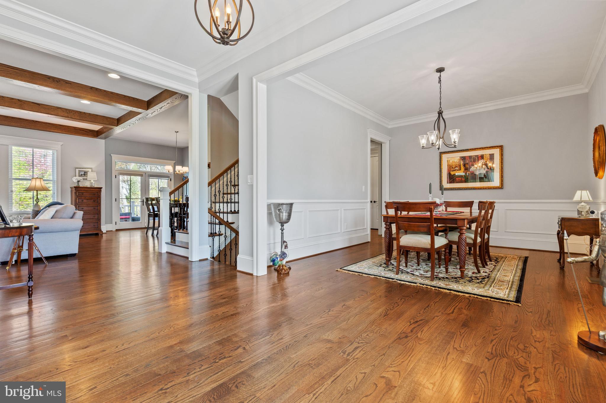 918 Ninovan Road Southeast Vienna, VA 22180 - Photo 8 of 48 Gallery Image 8