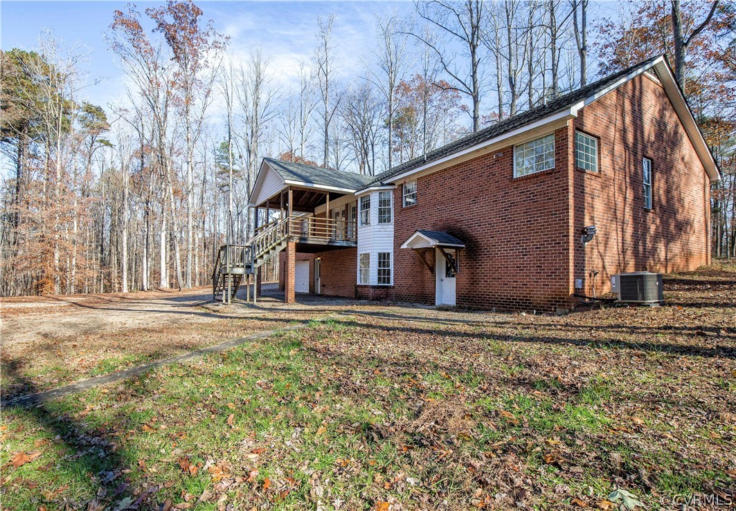 2147 Hunters Mill Road Powhatan, VA 23139 - Photo 4 of 41 Gallery Image 4