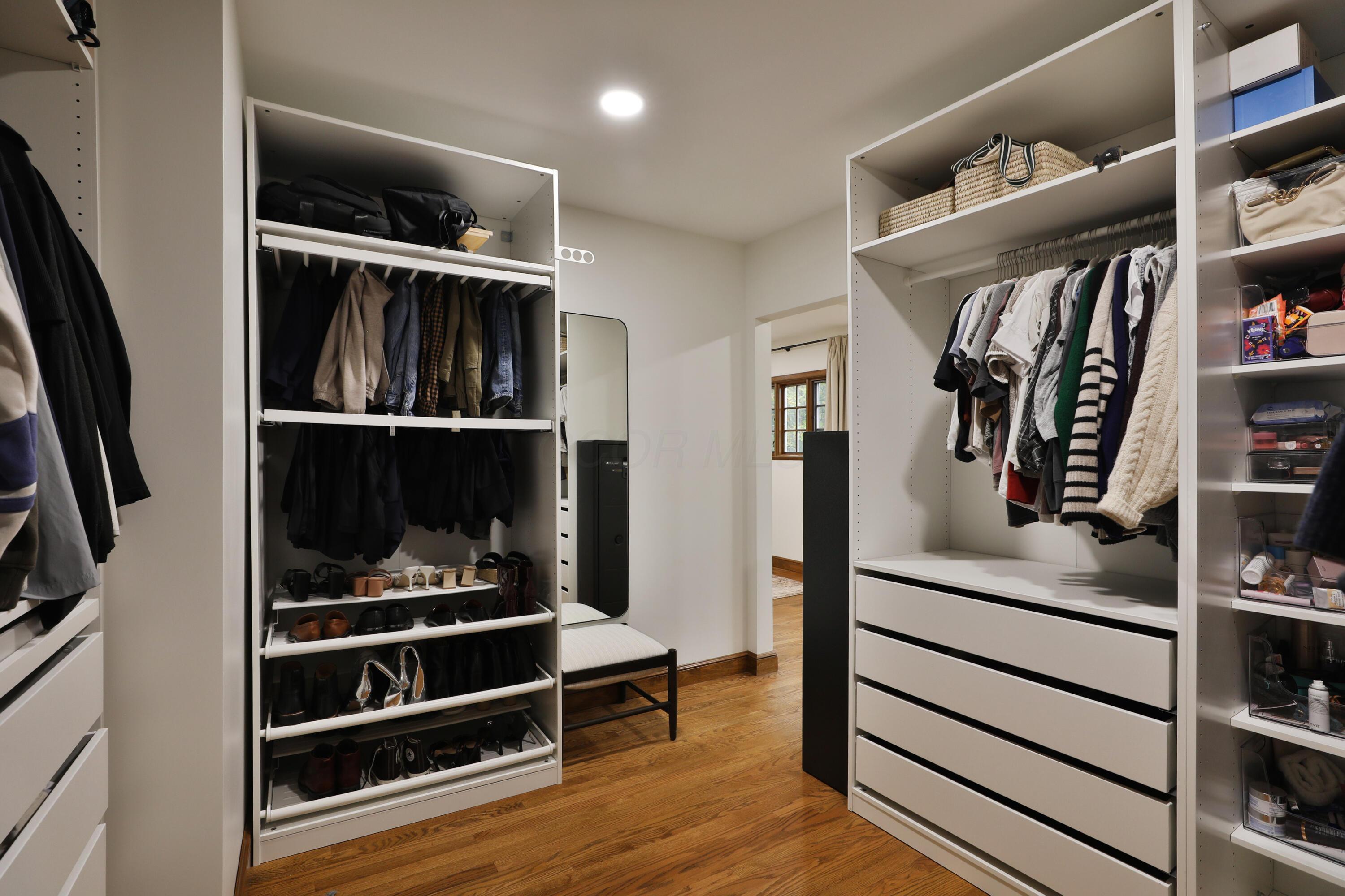 125 Sheffield Road Columbus, OH 43214 - Photo 27 of 60 Walk-in closet