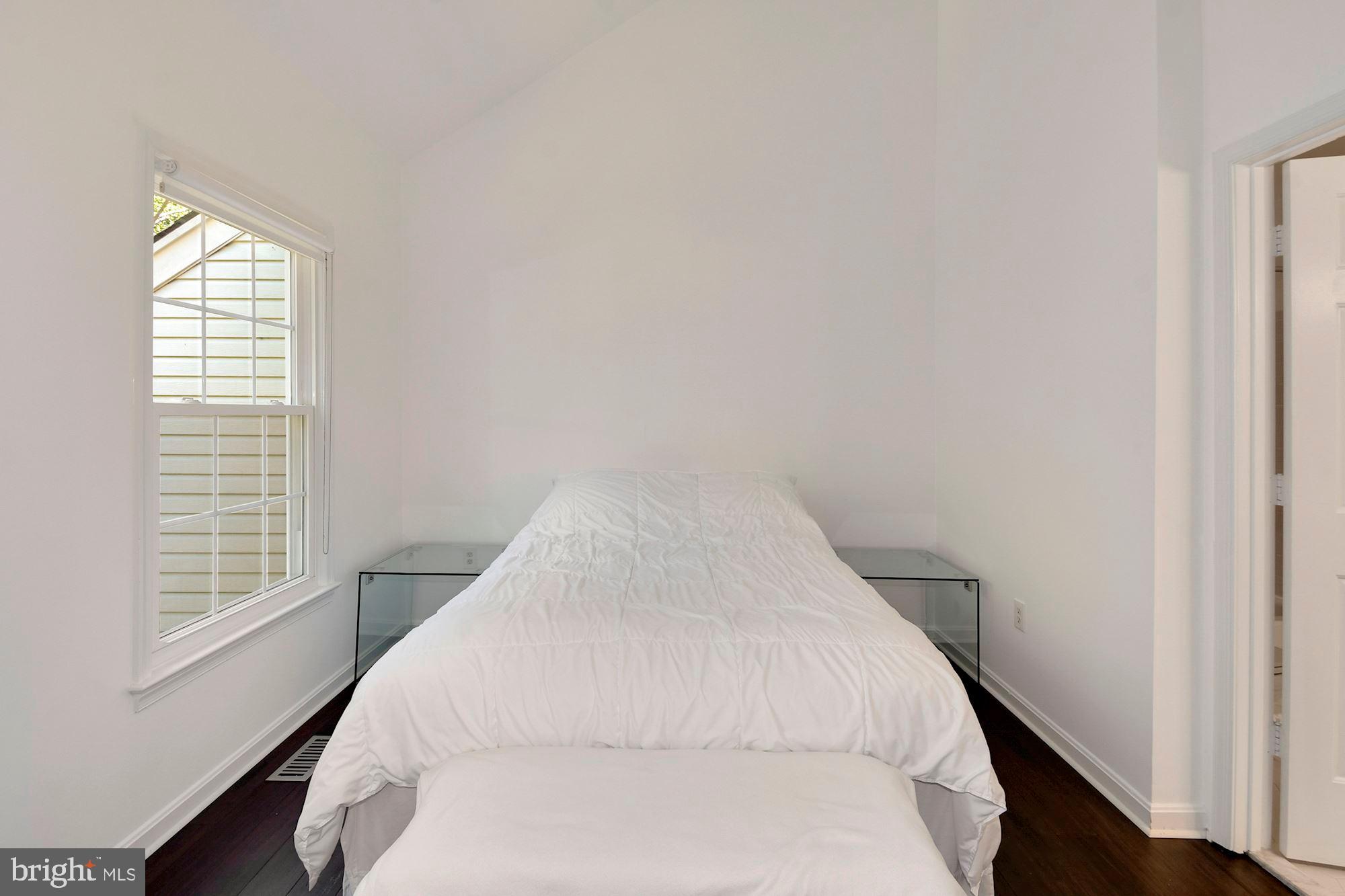 8216 Maple Ridge Avenue Springfield, VA 22153 - Photo 19 of 39 Gallery Image 19
