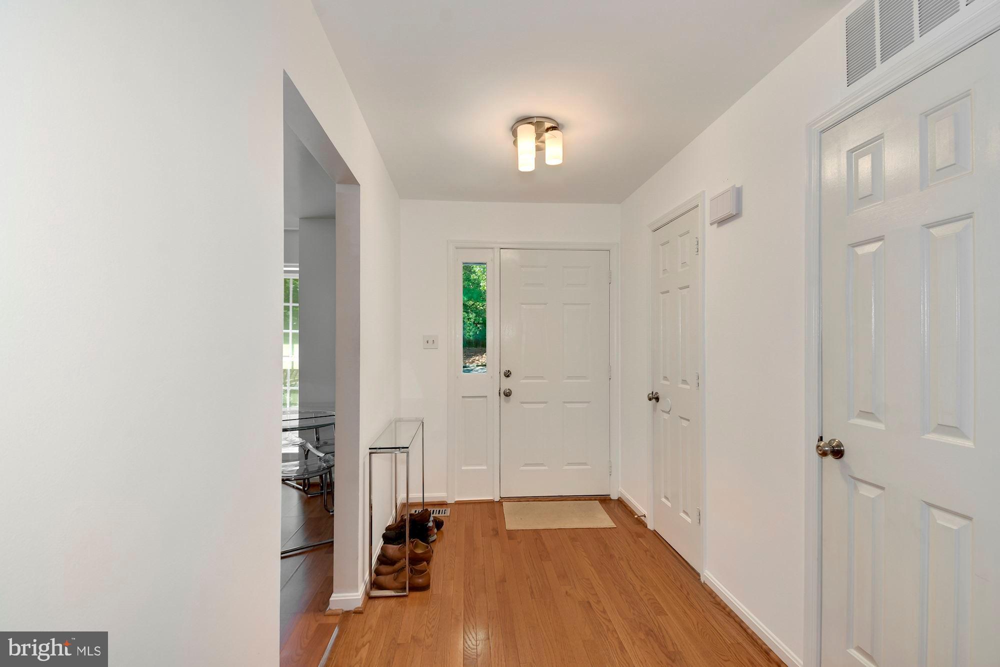 8216 Maple Ridge Avenue Springfield, VA 22153 - Photo 3 of 39 Gallery Image 3
