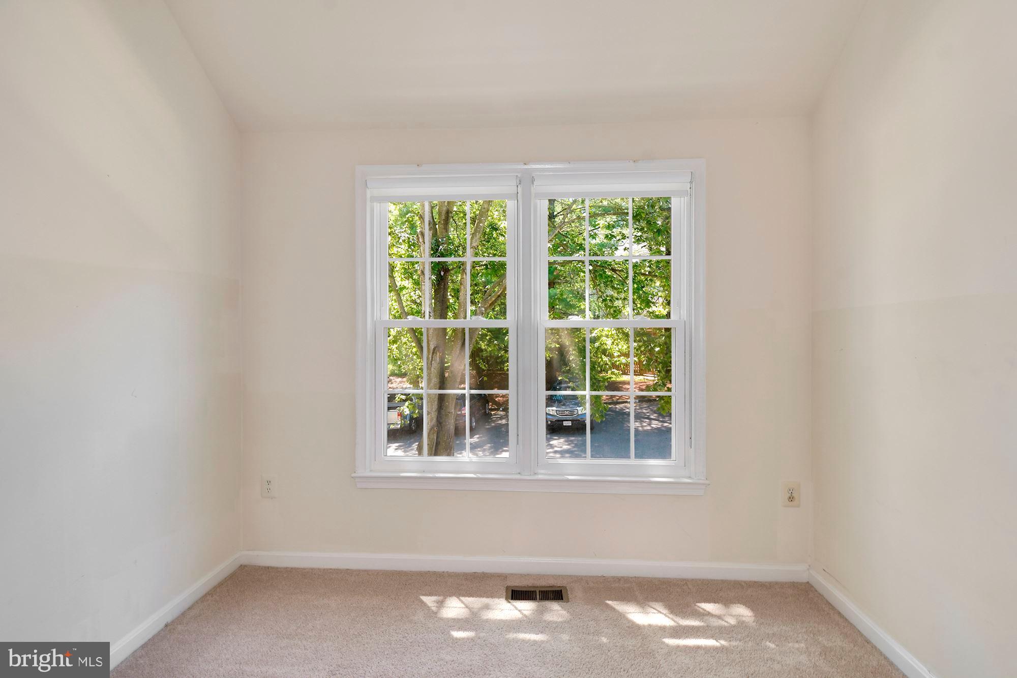 8216 Maple Ridge Avenue Springfield, VA 22153 - Photo 24 of 39 Gallery Image 24