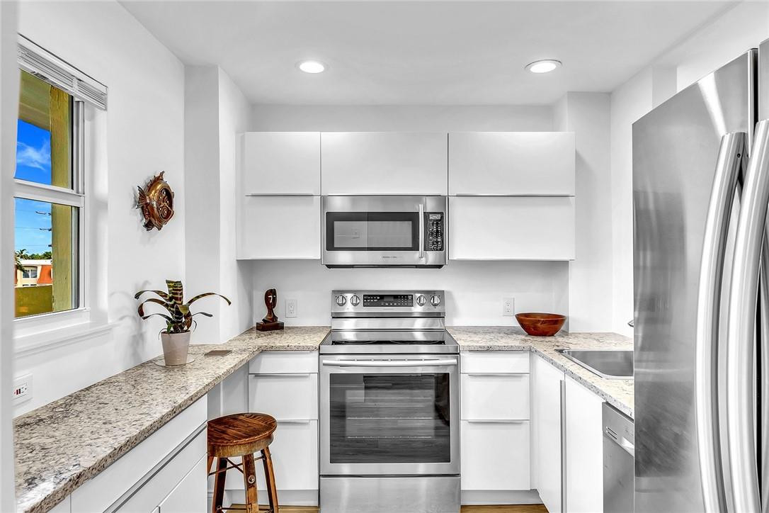 310 South Ocean Boulevard, Unit 301 Boca Raton, FL 33432 - Photo 8 of 44 Photo 8