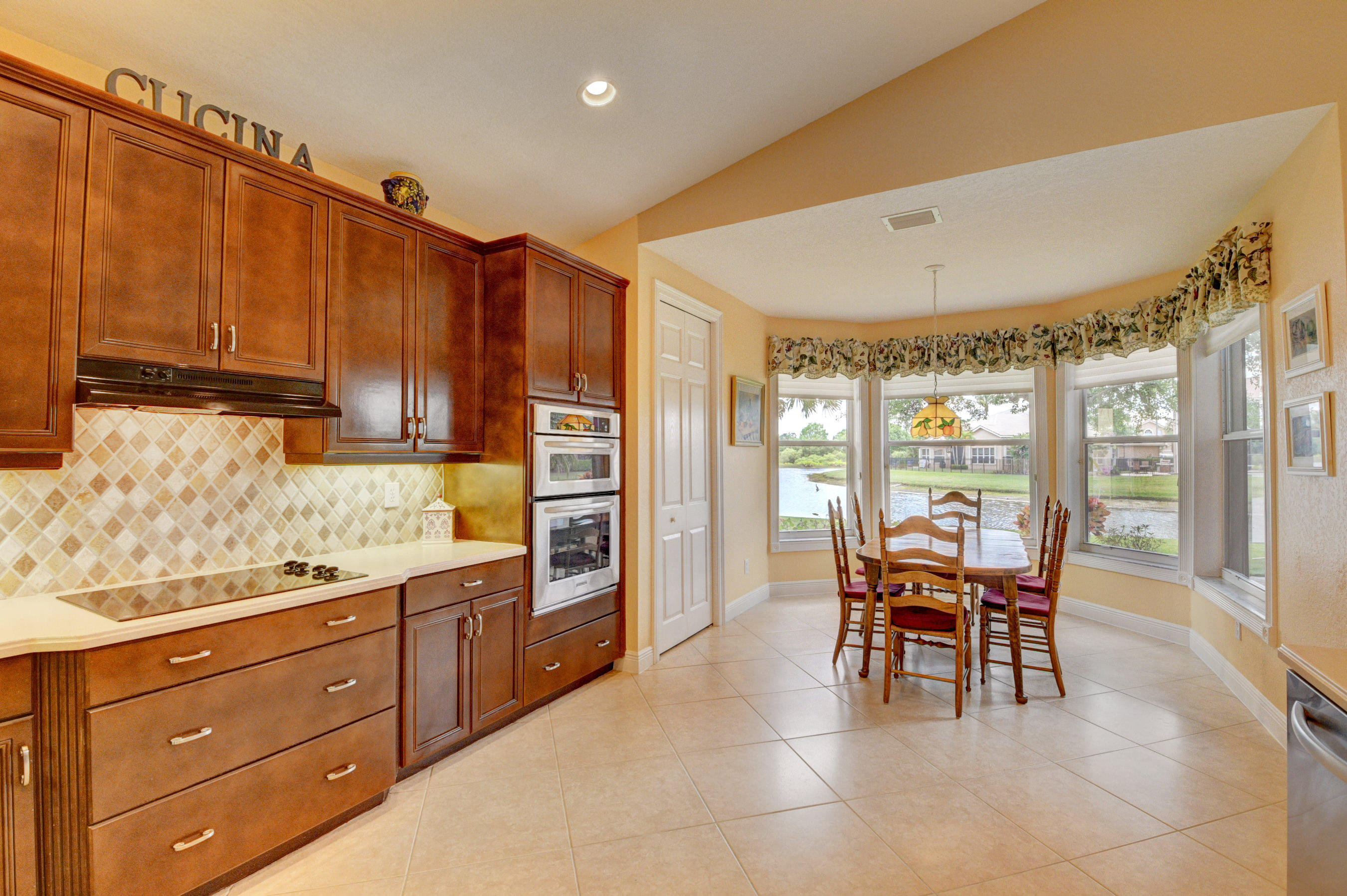19117 Streamside Court Boca Raton, FL 33498 - Photo 6 of 40 44_dsc_9389_90_91_92_93