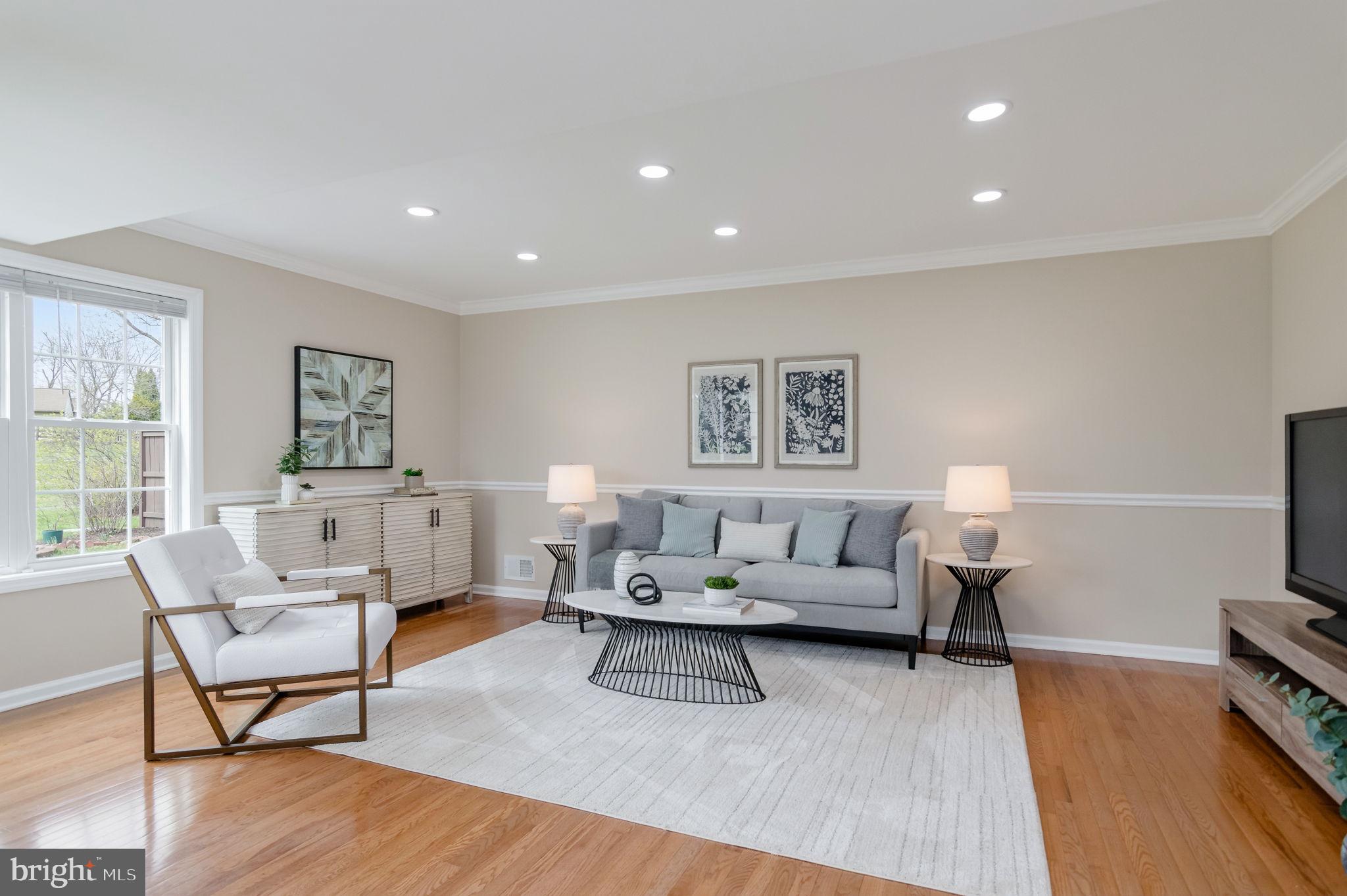 123 South Fox Road Sterling, VA 20164 - Photo 16 of 31 Lge Entertainment size Fam Rm