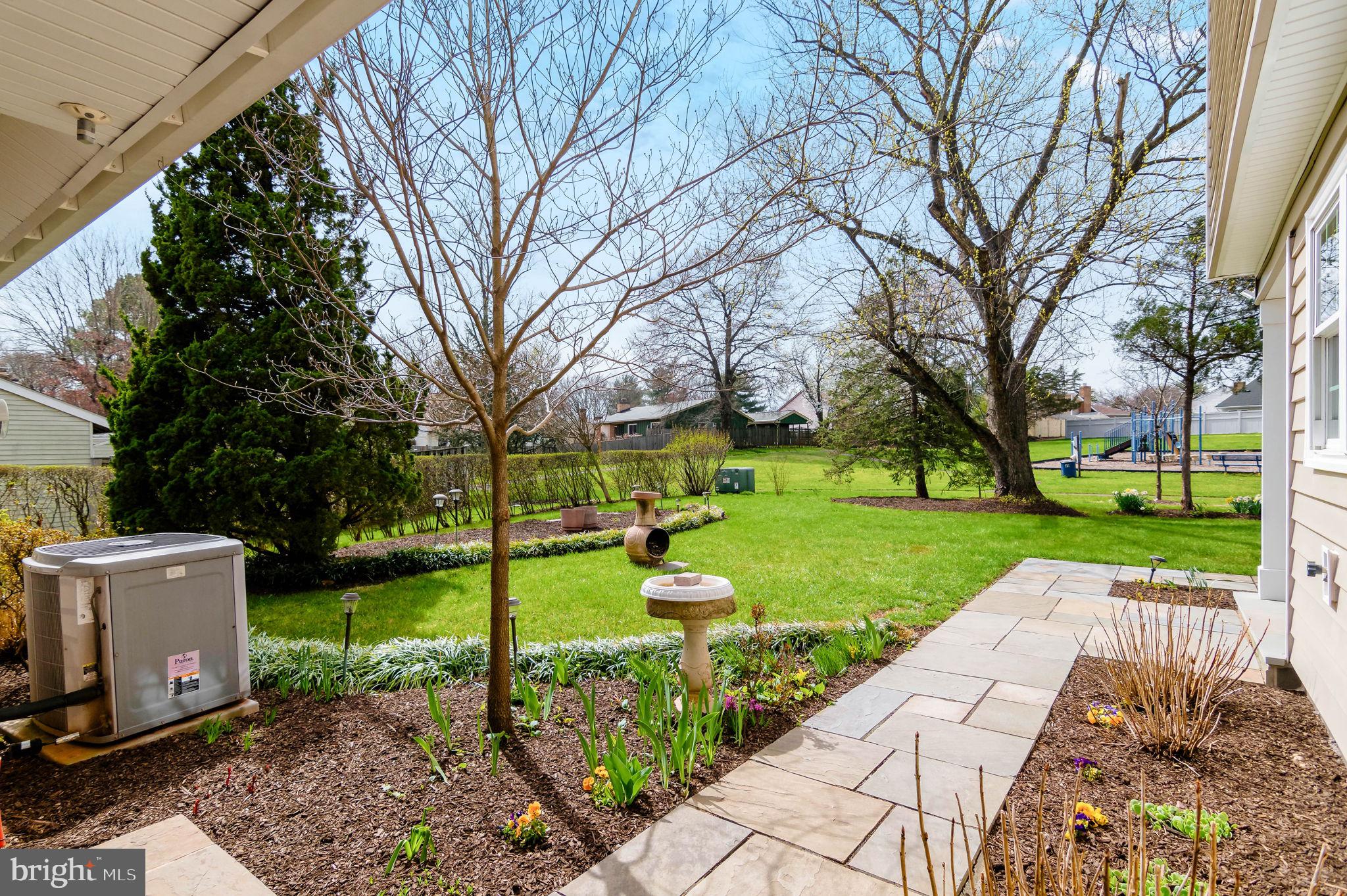 123 South Fox Road Sterling, VA 20164 - Photo 27 of 31 extensive slate walks connecting to patio