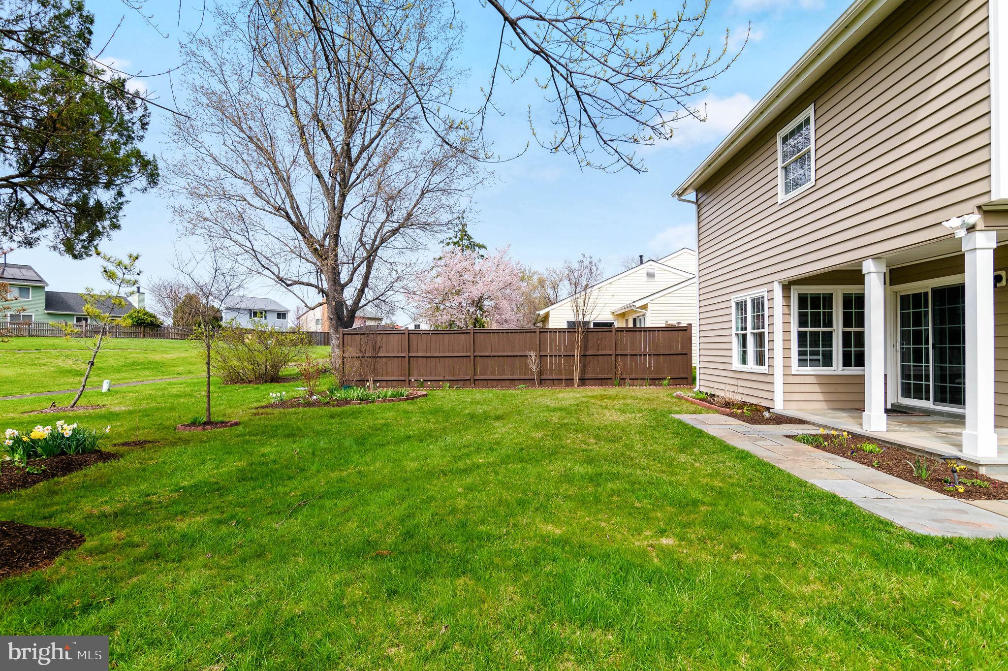 123 South Fox Road Sterling, VA 20164 - Photo 29 of 31 backs to community parkland
