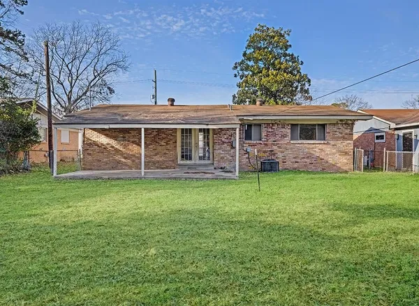 $139,000 | 504 Redwater Road, Wake Village, TX 75501