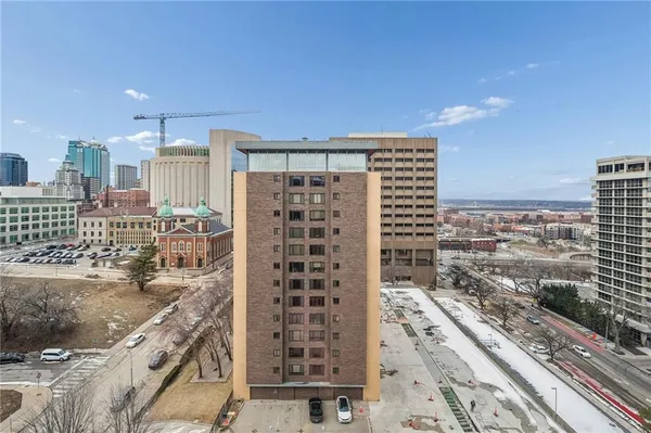 $135,000 | 700 East 8th Street, Unit 16B, Kansas City, MO 64106