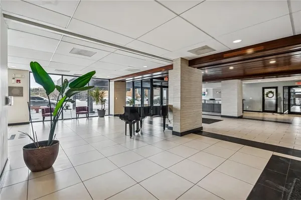 $135,000 | 700 East 8th Street, Unit 16B, Kansas City, MO 64106