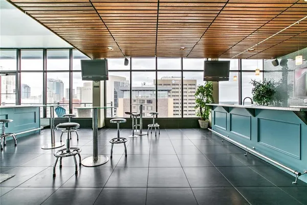 $135,000 | 700 East 8th Street, Unit 16B, Kansas City, MO 64106