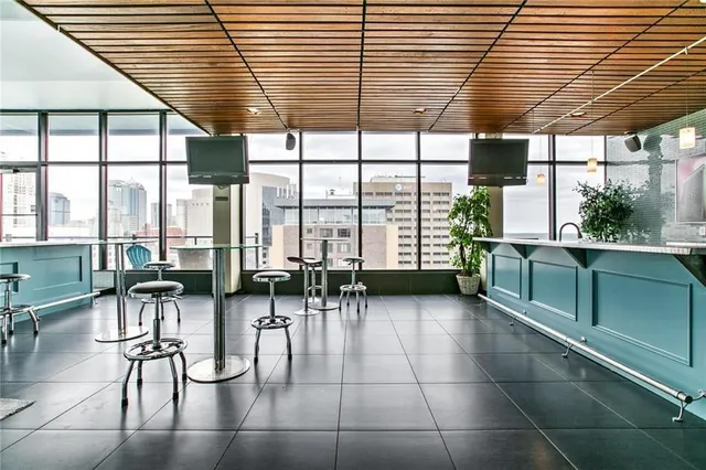 $135,000 | 700 East 8th Street, Unit 16B, Kansas City, MO 64106