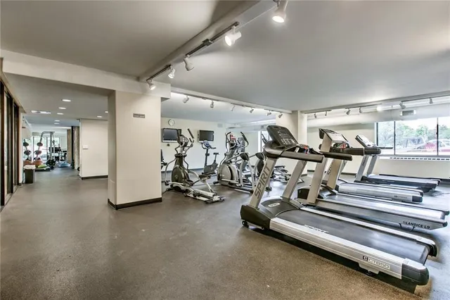 $135,000 | 700 East 8th Street, Unit 16B, Kansas City, MO 64106