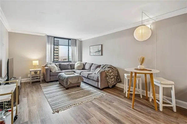 $135,000 | 700 East 8th Street, Unit 16B, Kansas City, MO 64106