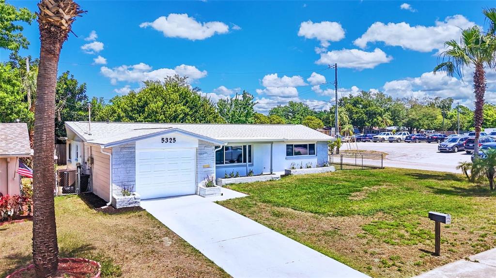 5325 Devries Drive New Port Richey, FL 34652 - Photo 6 of 50