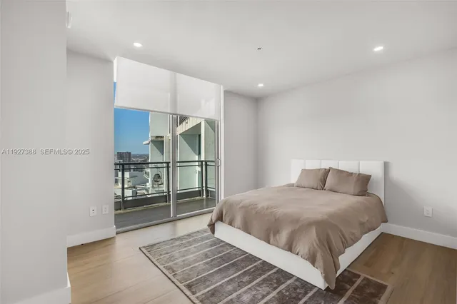 $18,000 | 92 Southwest 3rd Street, Unit 5204, Miami, FL 33130