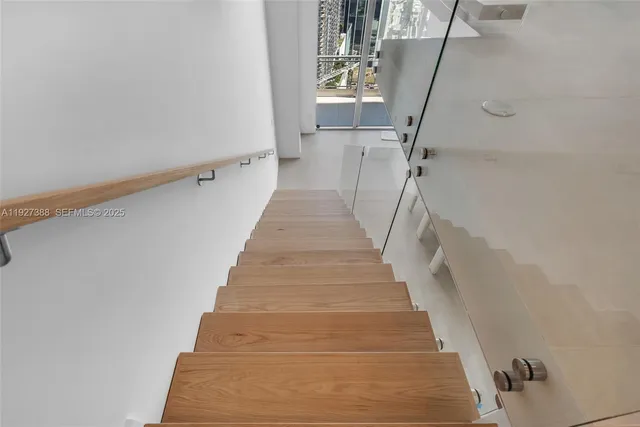 $18,000 | 92 Southwest 3rd Street, Unit 5204, Miami, FL 33130