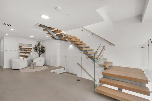 $18,000 | 92 Southwest 3rd Street, Unit 5204, Miami, FL 33130