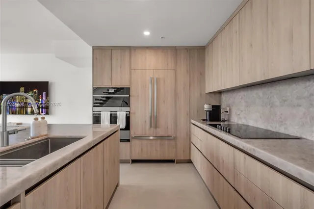 $18,000 | 92 Southwest 3rd Street, Unit 5204, Miami, FL 33130