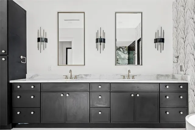 $1,687,000 | 705 East 50th Street, Austin, TX 78751