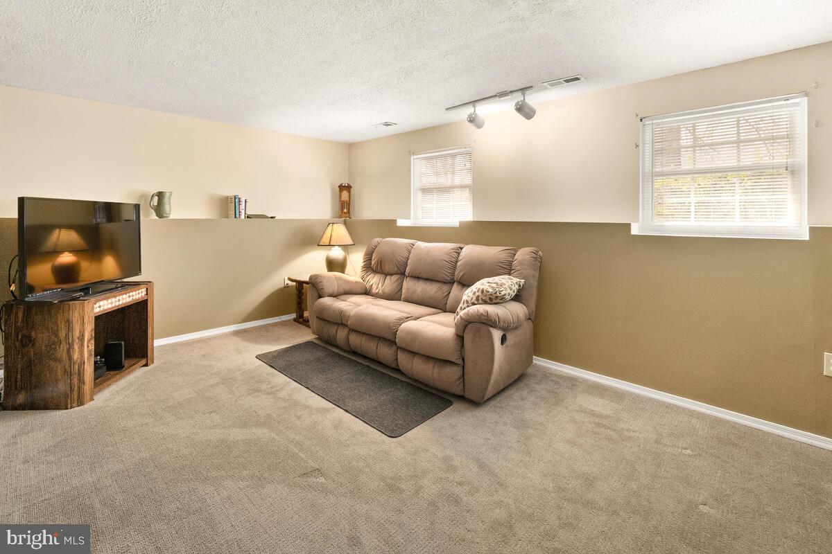1723 Brookshire Run Point of Rocks, MD 21777 - Photo 21 of 55