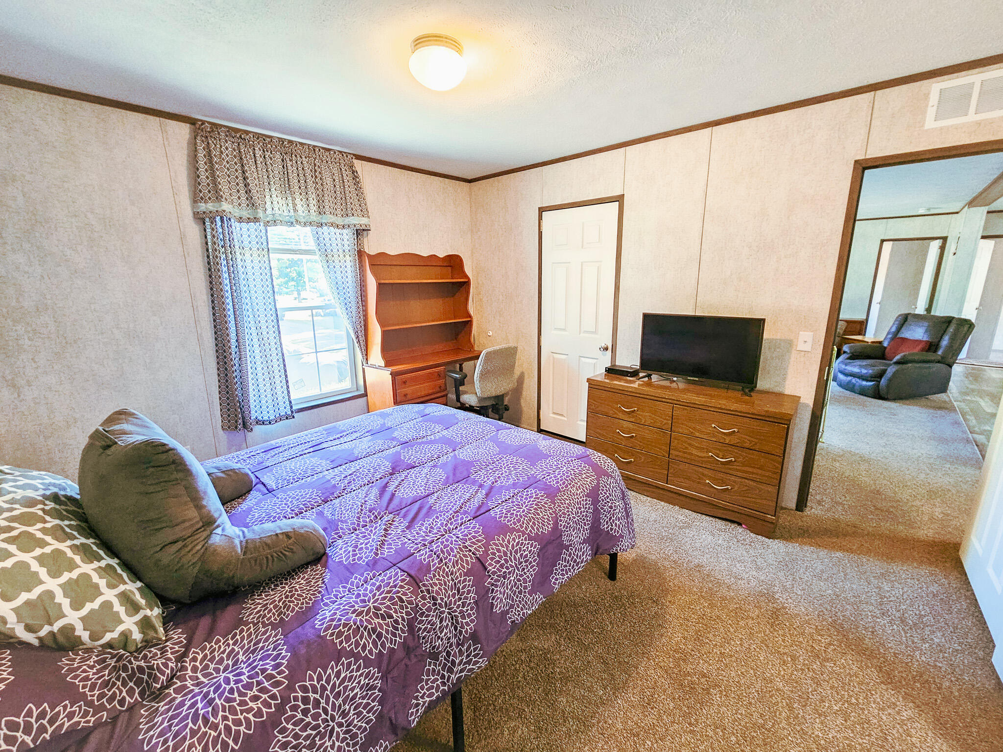 178 South Strong Road Farmington, ME 04938 - Photo 22 of 42 20250922_104423