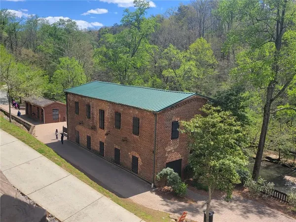 $879,000 | 605 Marietta Highway, Roswell, GA 30075