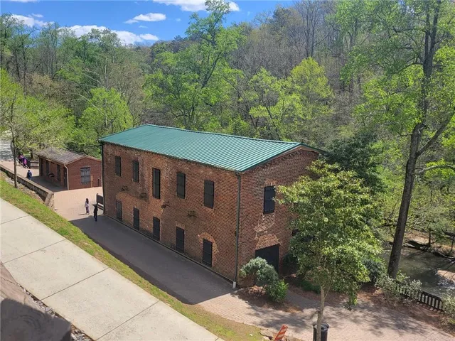 $879,000 | 605 Marietta Highway, Roswell, GA 30075