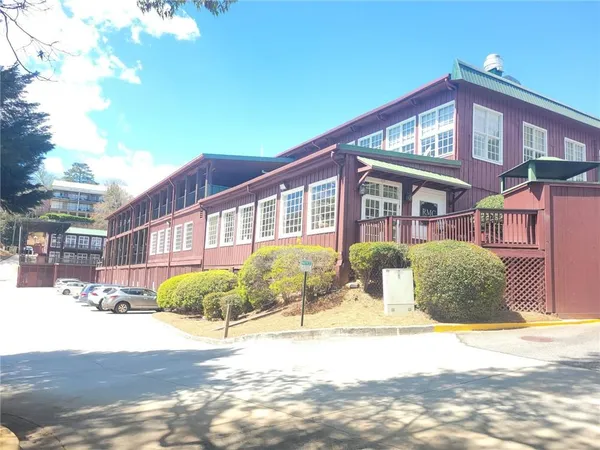 $879,000 | 605 Marietta Highway, Roswell, GA 30075