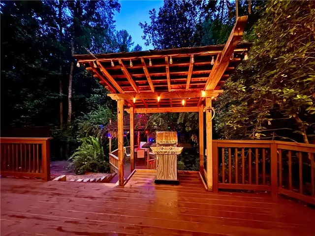 $879,000 | 605 Marietta Highway, Roswell, GA 30075