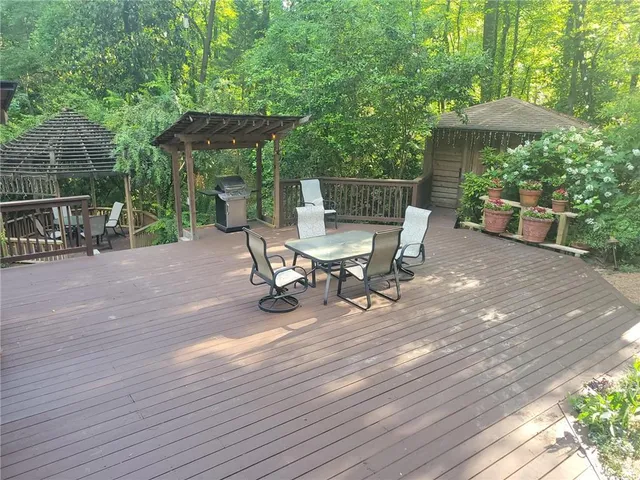 $879,000 | 605 Marietta Highway, Roswell, GA 30075