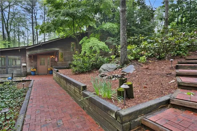 $879,000 | 605 Marietta Highway, Roswell, GA 30075