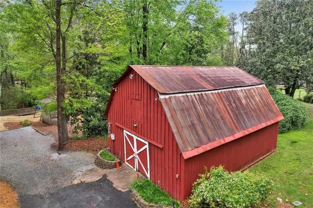 $879,000 | 605 Marietta Highway, Roswell, GA 30075