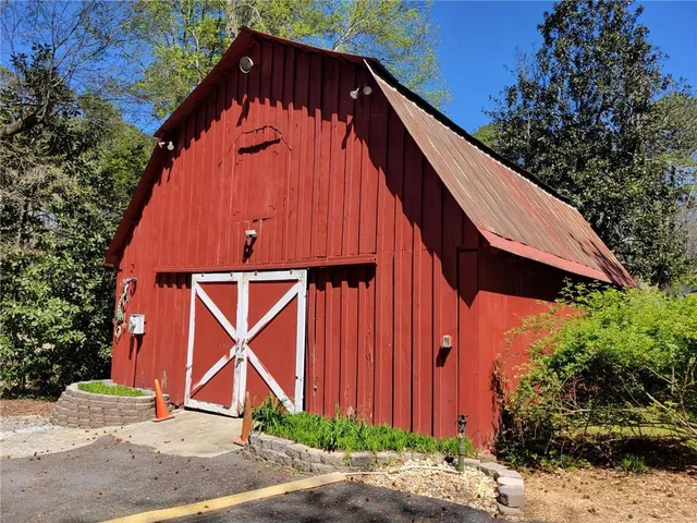 $879,000 | 605 Marietta Highway, Roswell, GA 30075