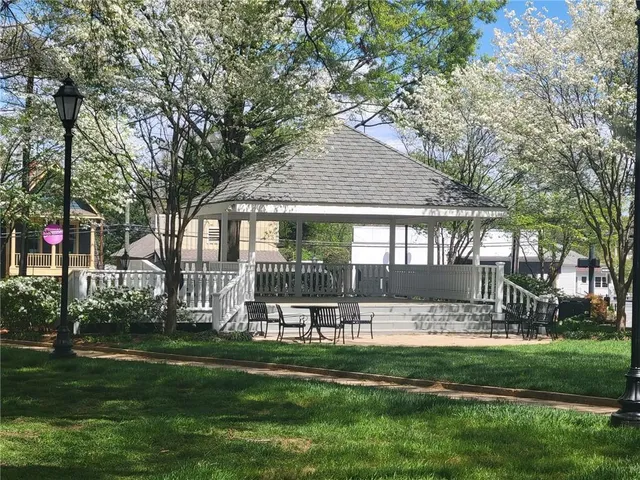 $879,000 | 605 Marietta Highway, Roswell, GA 30075