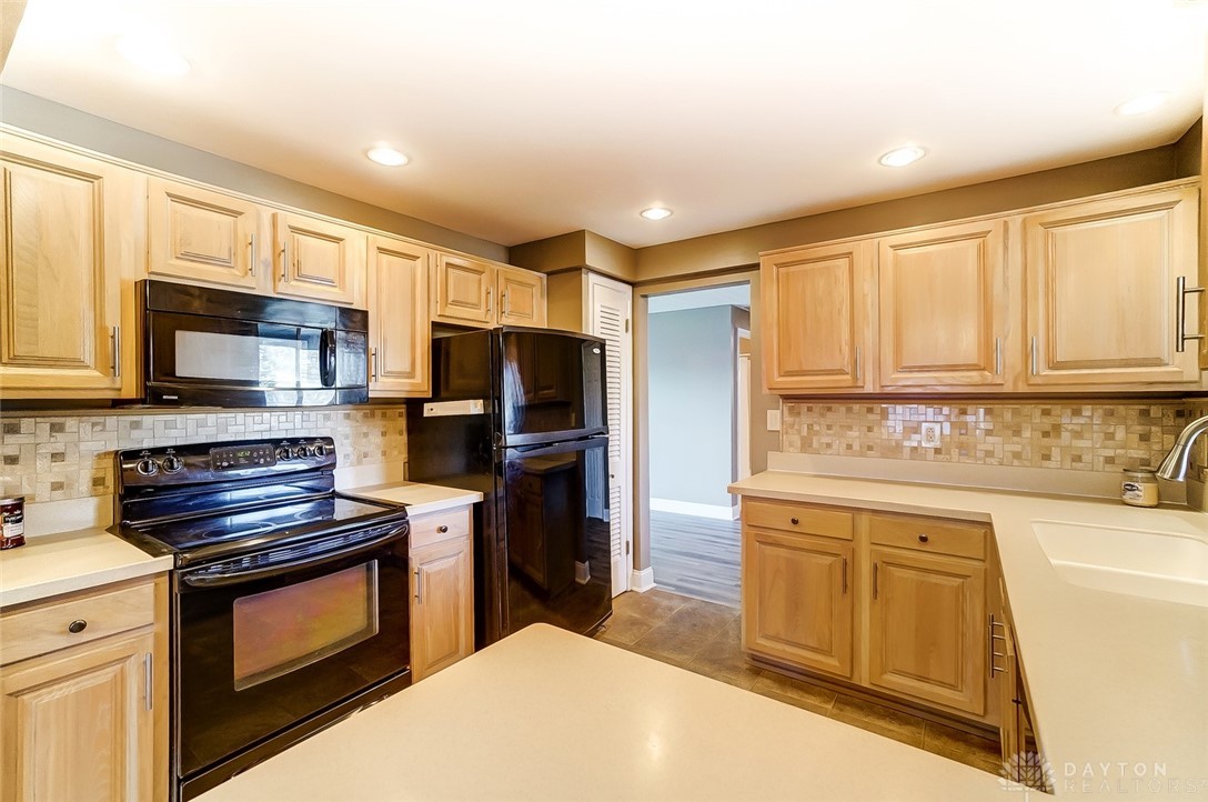 2916 Swigert Road Kettering, OH 45440 - Photo 9 of 44 Gallery Image 9
